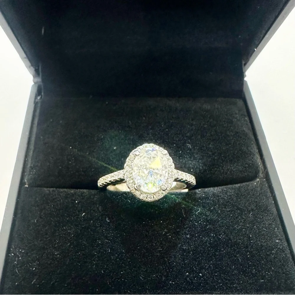 Oval Cut Moissanite Ring 2 Ct GRA Certified 18K 925 Brilliant Halo Ring - Picture 15 of 15